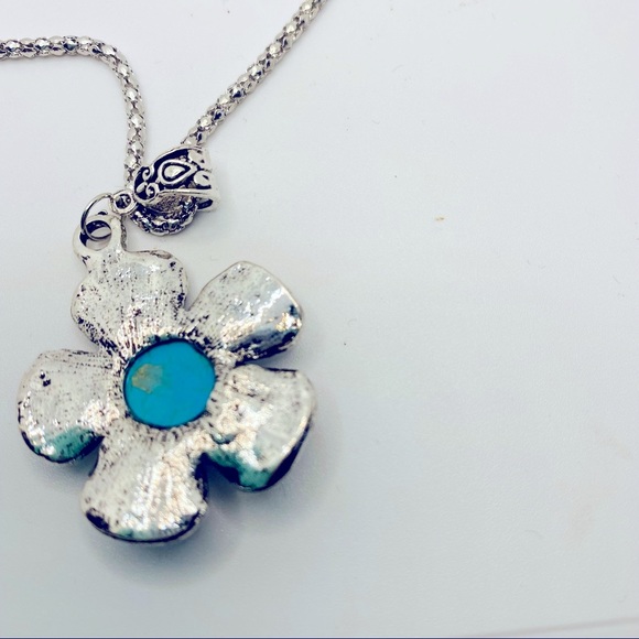 Necklace Turquoise colored Flower in Silver tone - Picture 6 of 12